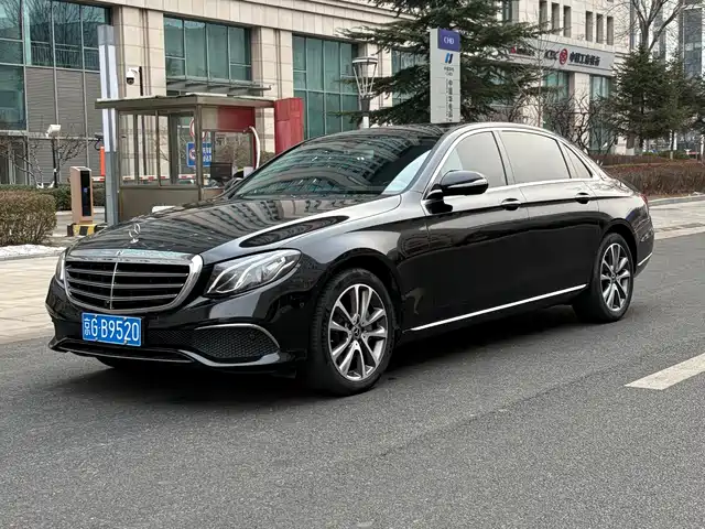 MERCEDES-BENZ E CLASS