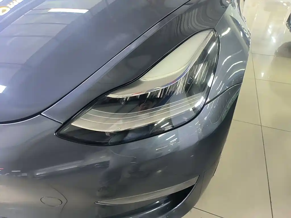 Tesla Model 3 (Import) 2019 2019 Long Range All-Wheel Drive Edition