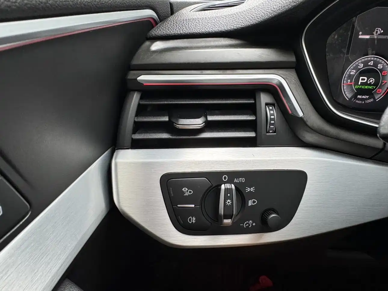 Audi A4L 2020 40 TFSI Fashion Dynamic Edition фото 26