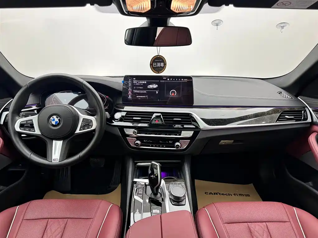 BMW 5 Series 2021 525Li M Sport Package фото 10