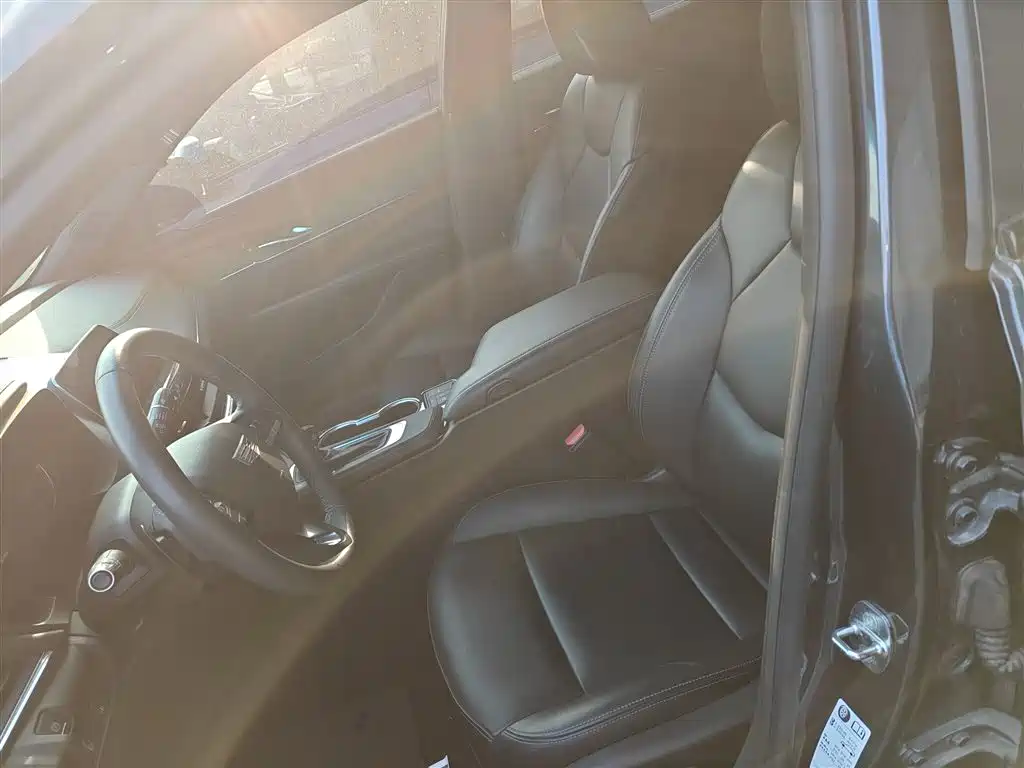 CADILLAC CT4