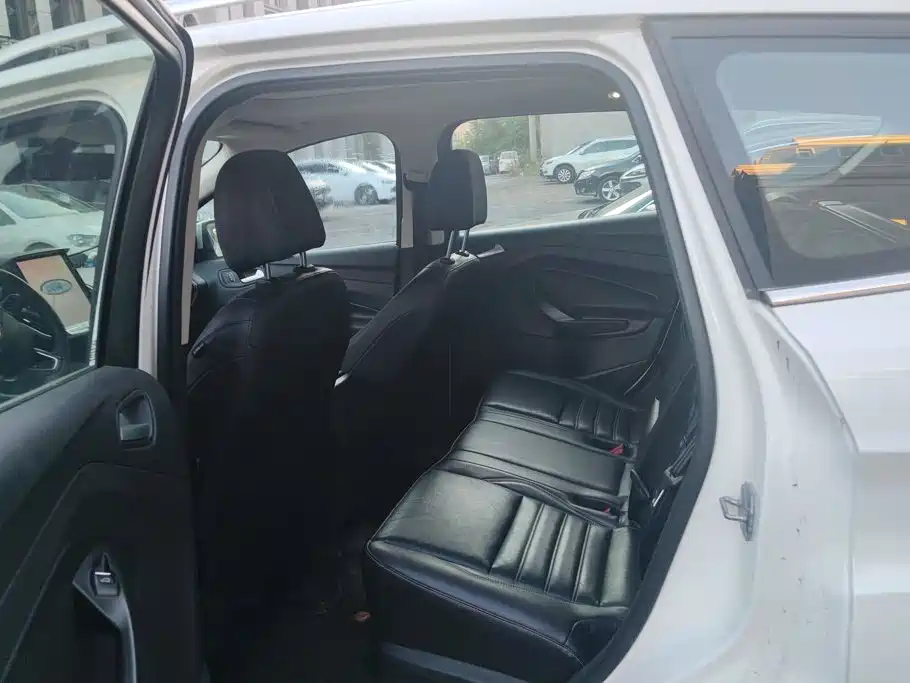 Ford Kuga 2019 2018 EcoBoost 180 FWD Luxury Wing