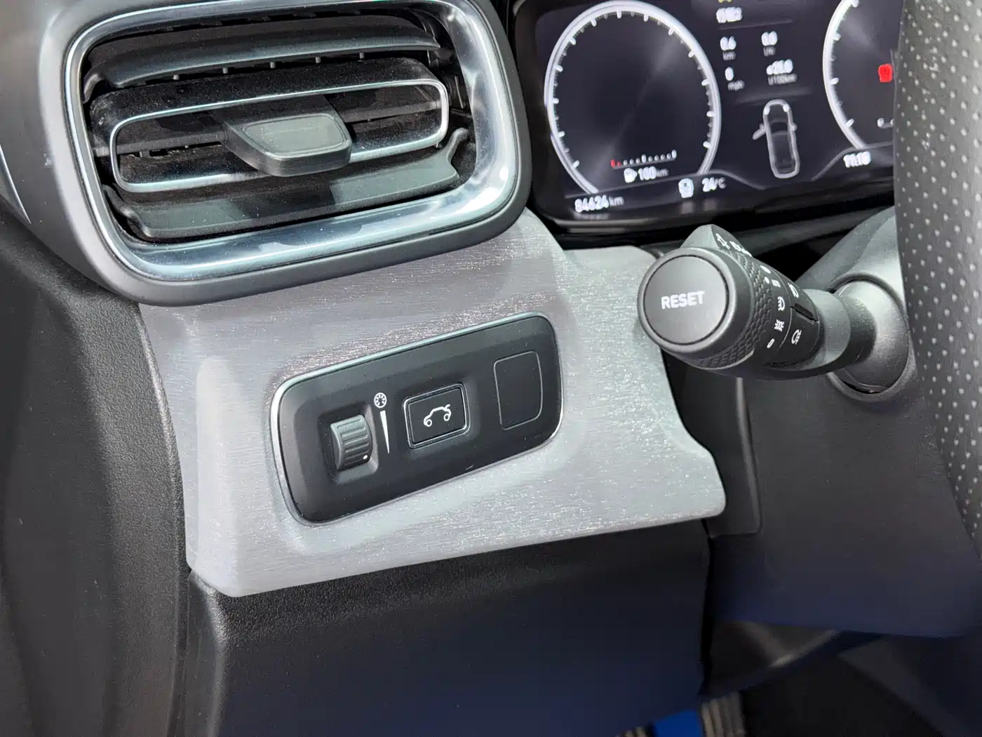 Lynk & Co 02 2018 1.5T DCT 2WD Power Pro Edition China V фото 14