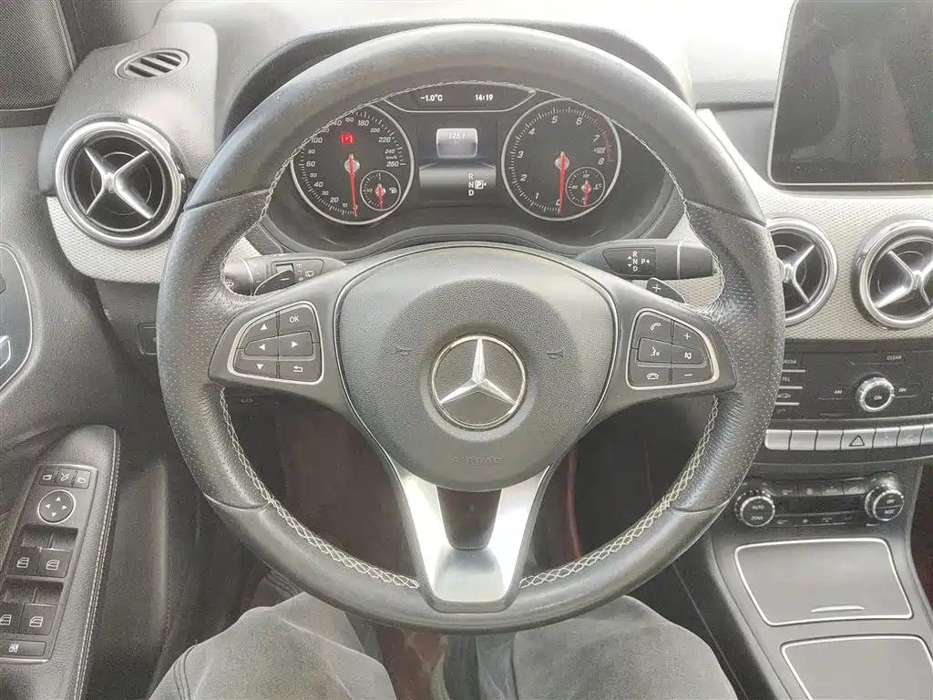 Mercedes-Benz B-Class 2019 B 200 Fashion фото 11