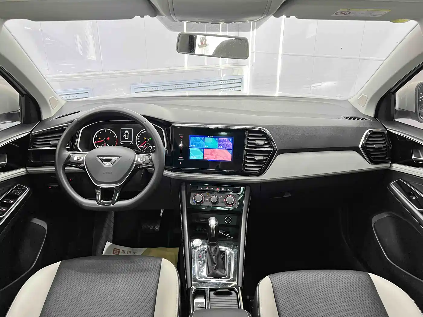 JETTA VS7