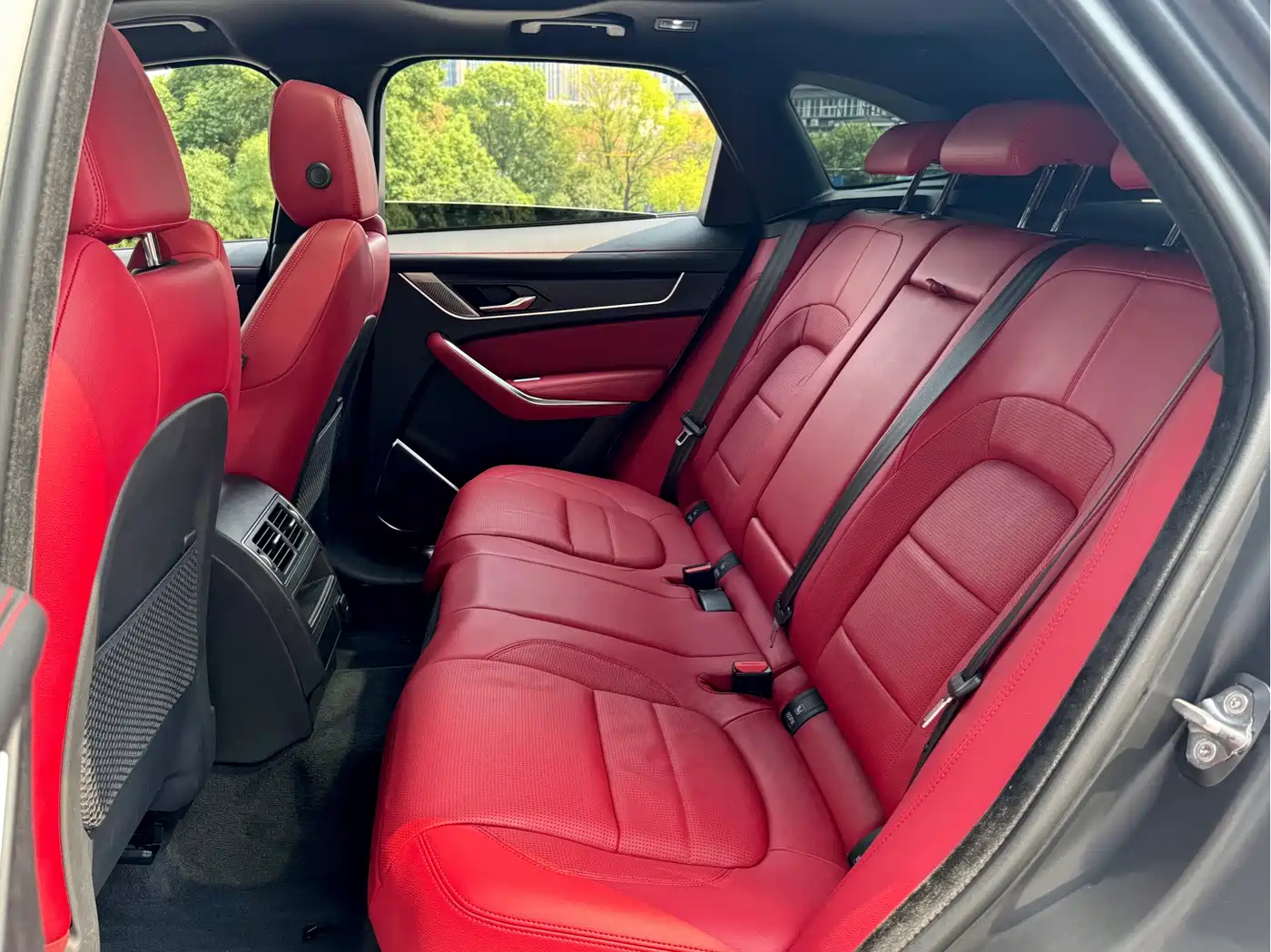 Jaguar F-PACE 2023 2022 P250 R-Dynamic BLACK