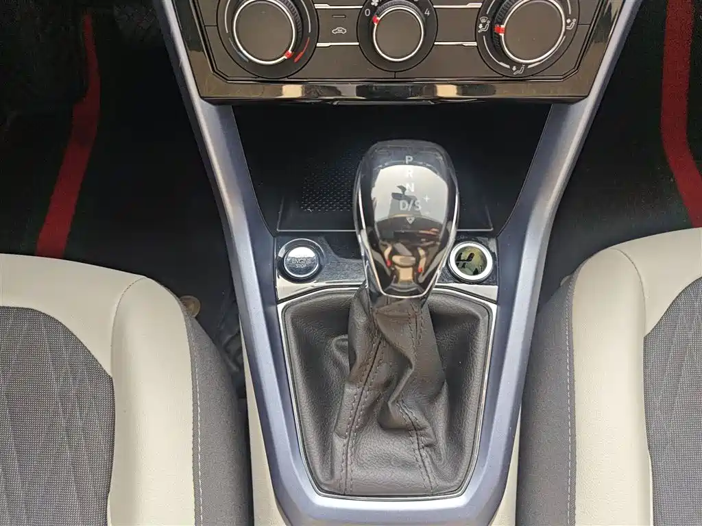 Volkswagen T-Cross 2020 280TSI DSG Comfort Edition фото 9
