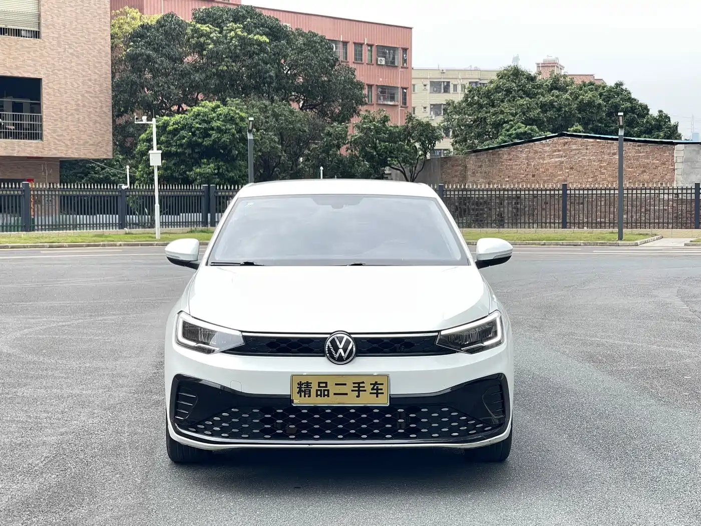 Volkswagen Lavida 2023 New Sharp 1.5L Auto Aspiration Edition фото 2