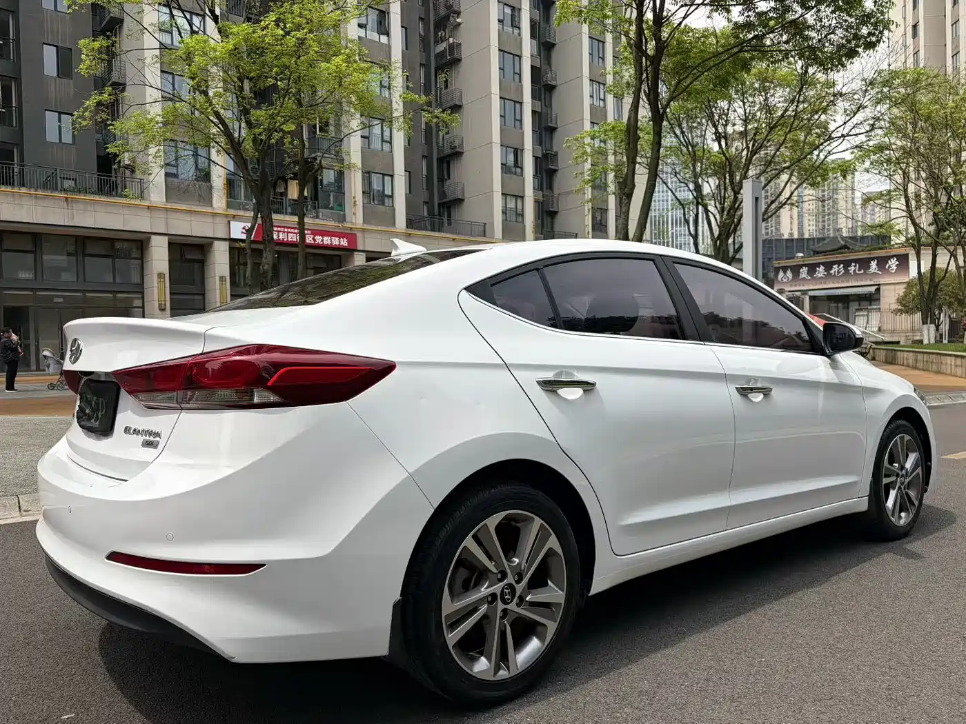 Hyundai Elantra 2016 Model 1.6L Automatic Smart Elite фото 7