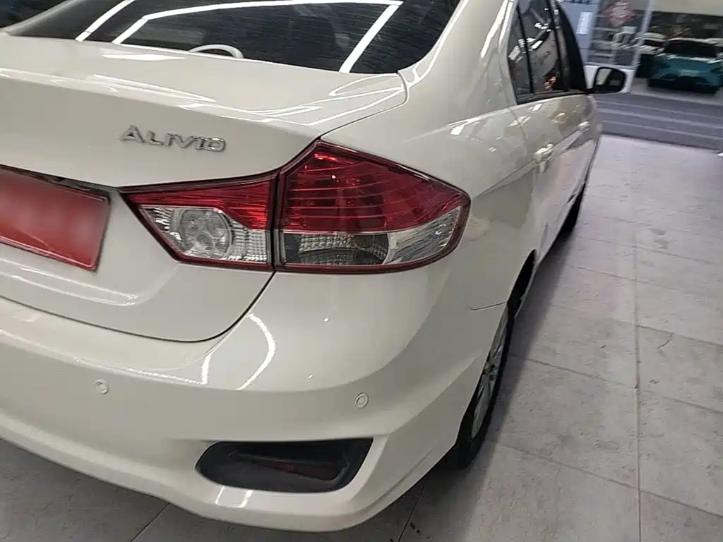 Suzuki Alivio 2017 2015 1.6L Automatic Comfort