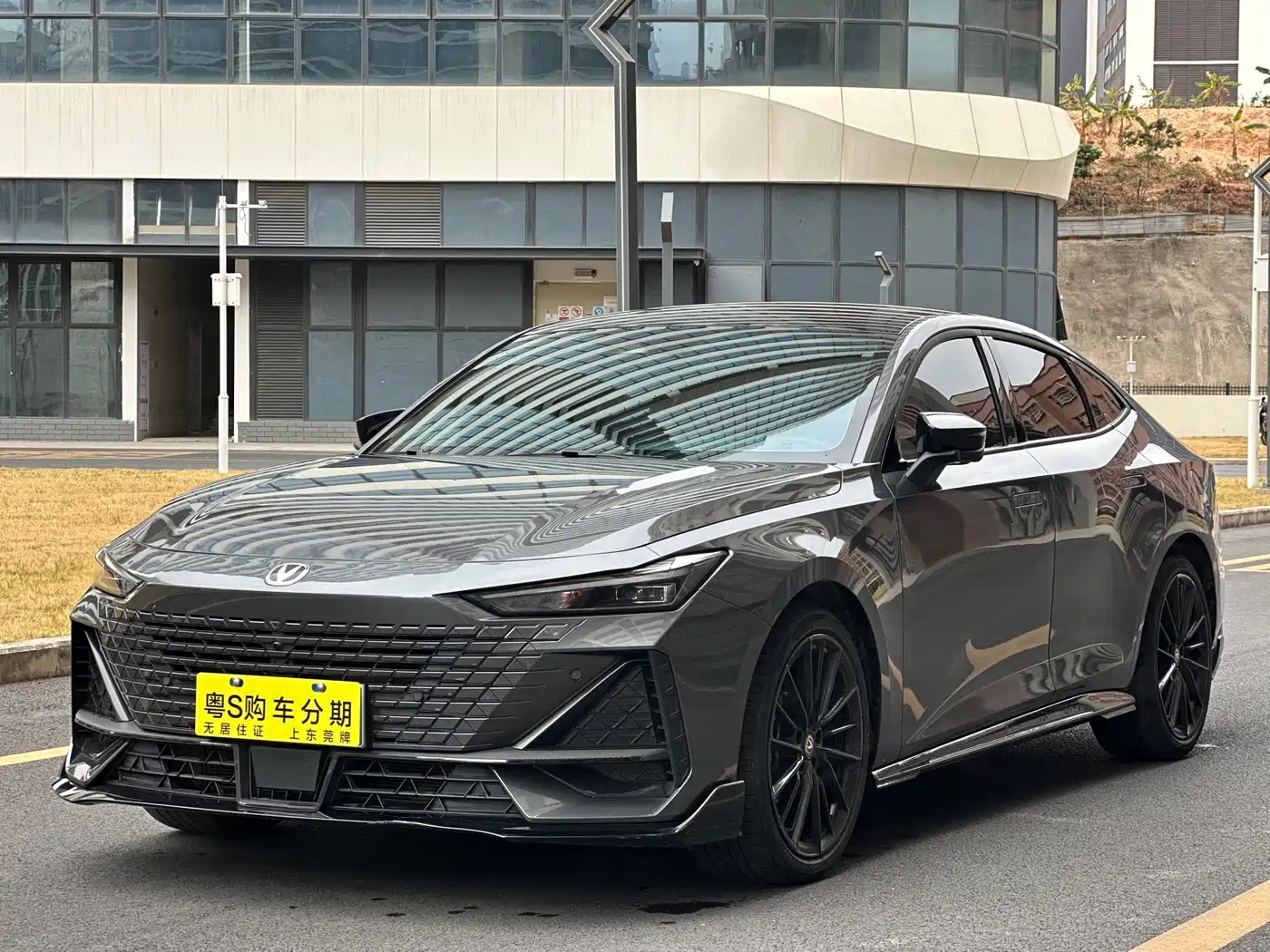 CHANGAN UNI-V