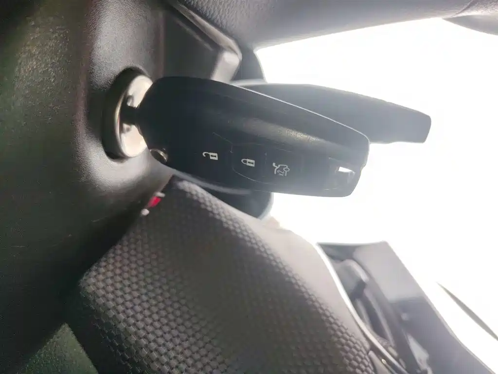 Chevrolet Cruze 2018 320 Automatic Pioneer Sunroof Edition фото 9