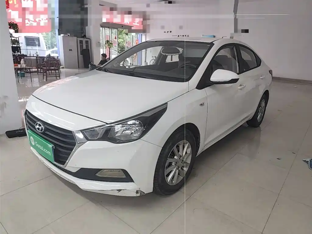 Hyundai Verna 2016 1.4L Automatic Cool Edition GLS фото 2