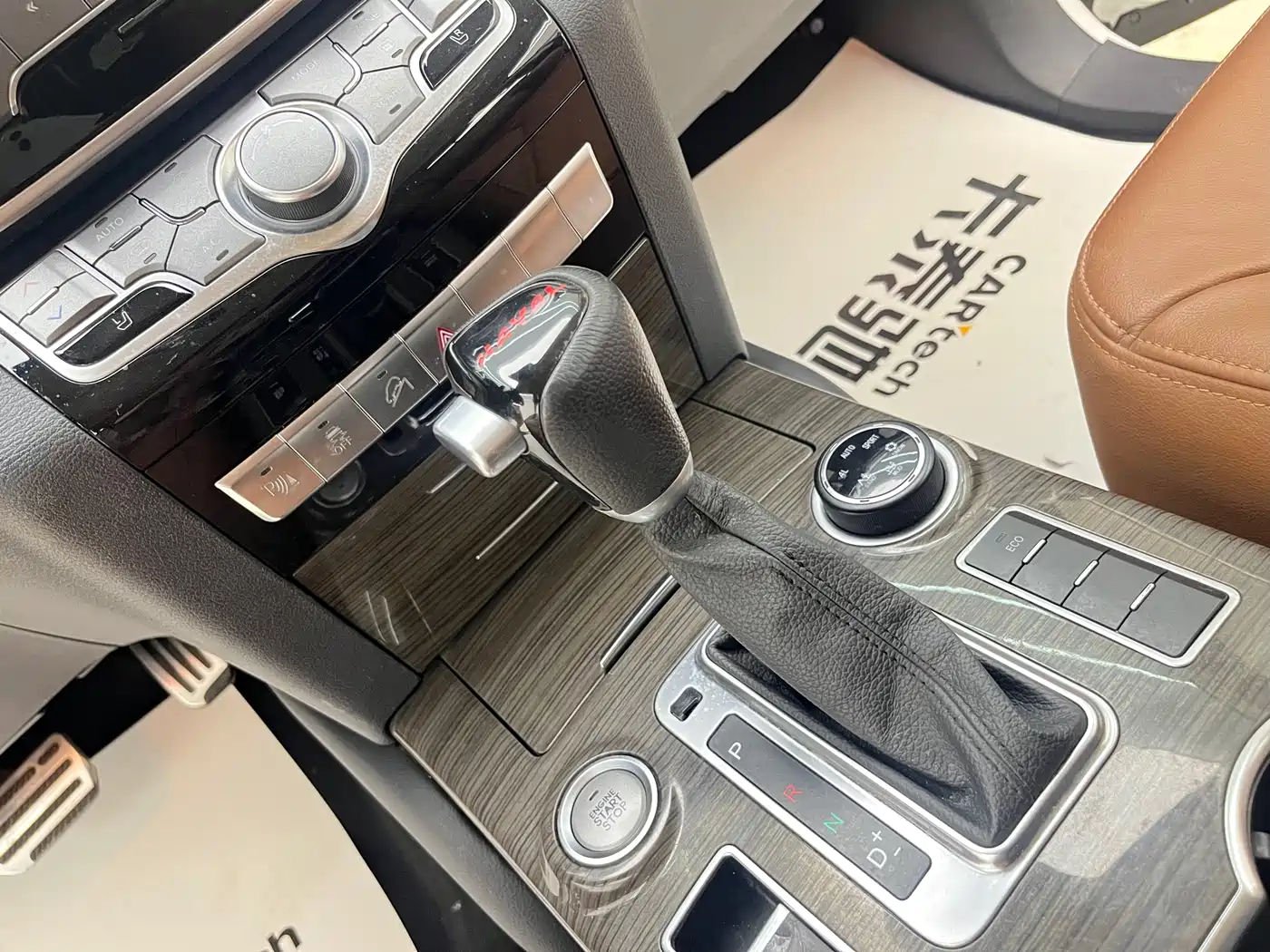 Haval H9 2015 2.0T 4WD Luxury 7-Seater фото 19