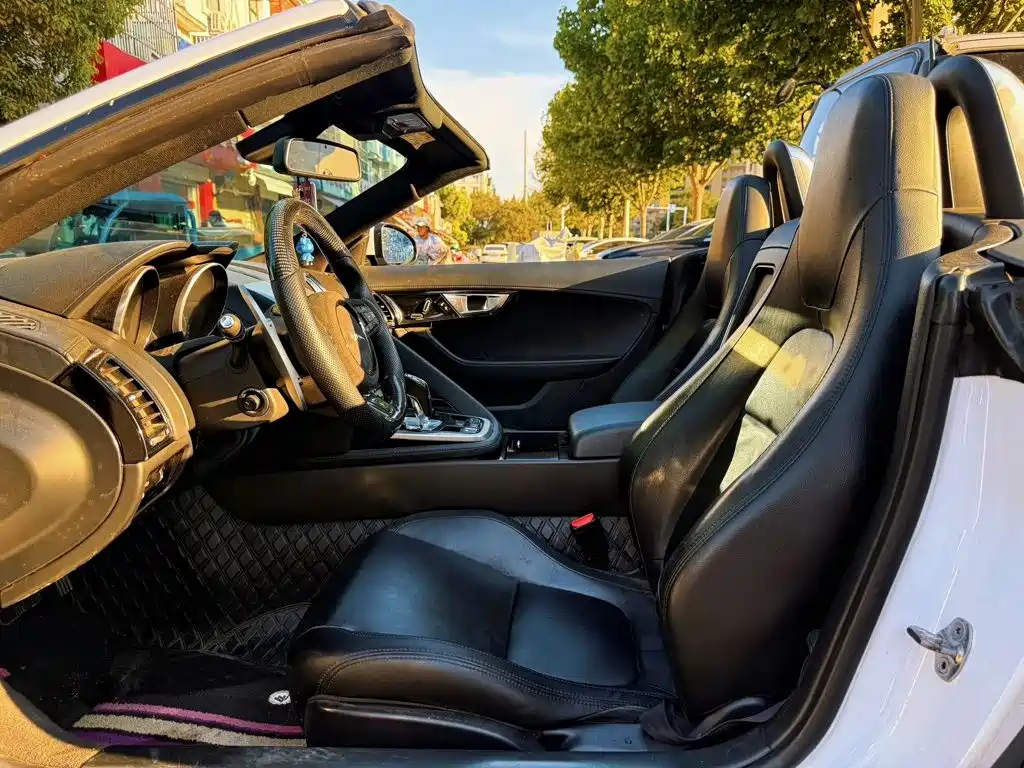 Фото 7 - Jaguar F-TYPE