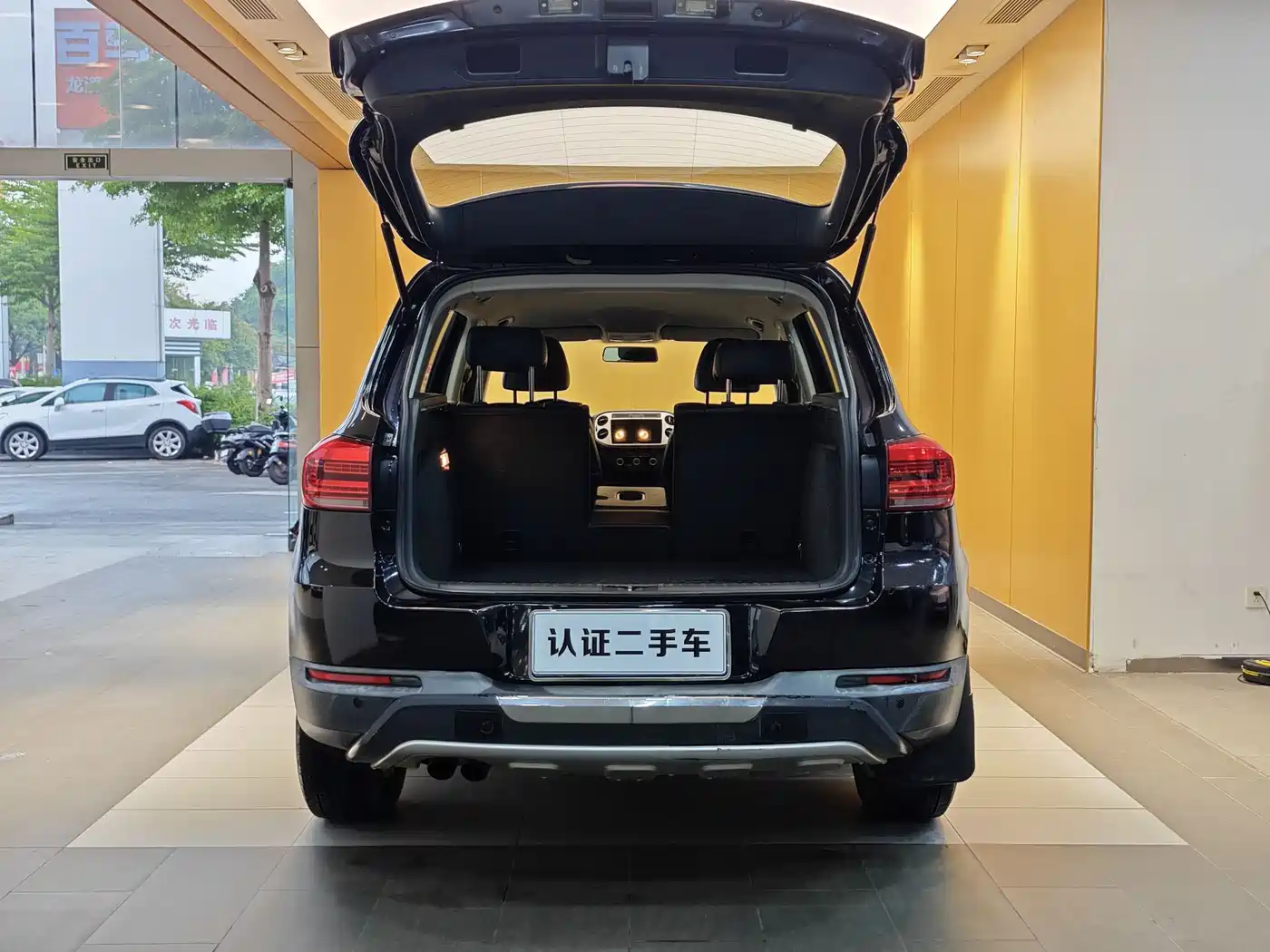 Volkswagen Tiguan 2013 1.8TSI Auto 2WD Trend Edition фото 26
