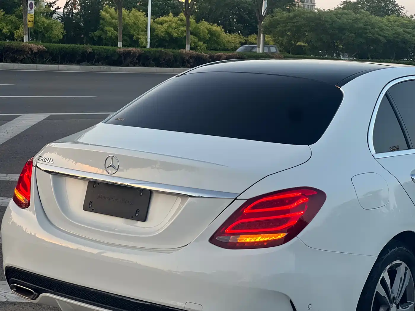 Mercedes-Benz C-Class 2016 C 200 L Sport фото 16