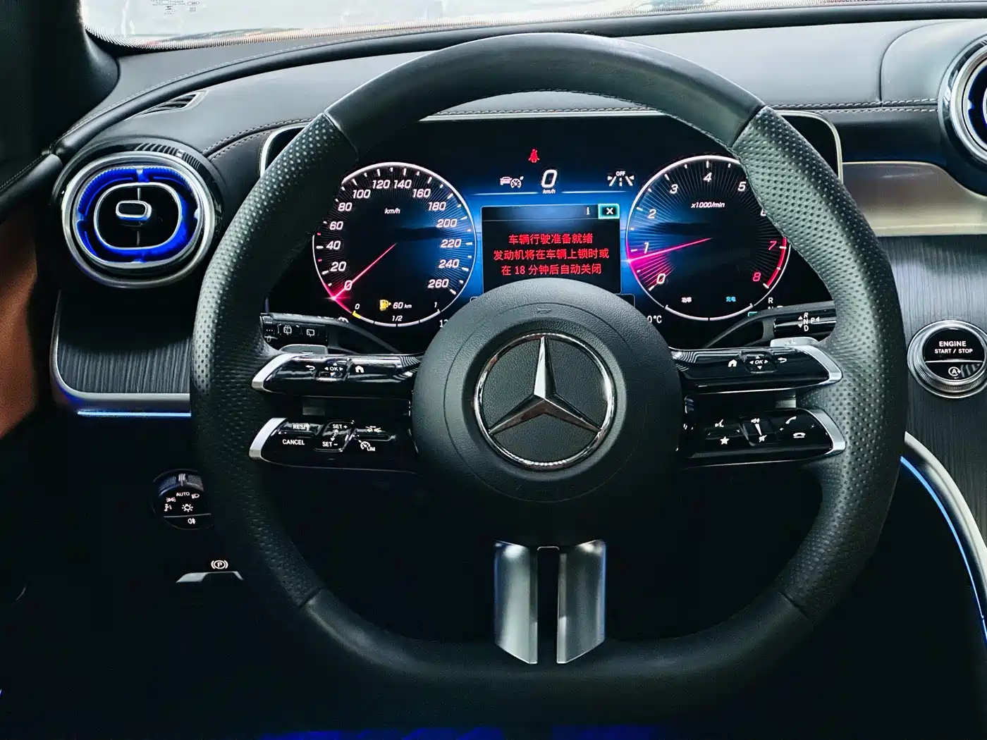 Mercedes-Benz GLC 2024 GLC 260 L 4MATIC Luxury 5-seater фото 8