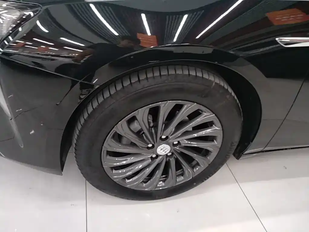 Buick LaCrosse 2025 2025 Model 28T Platinum Edition