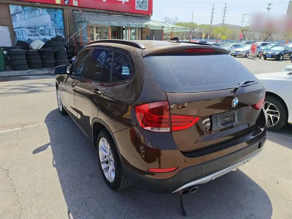 BMW X1 2014 sDrive18i Leading Edition фото 10