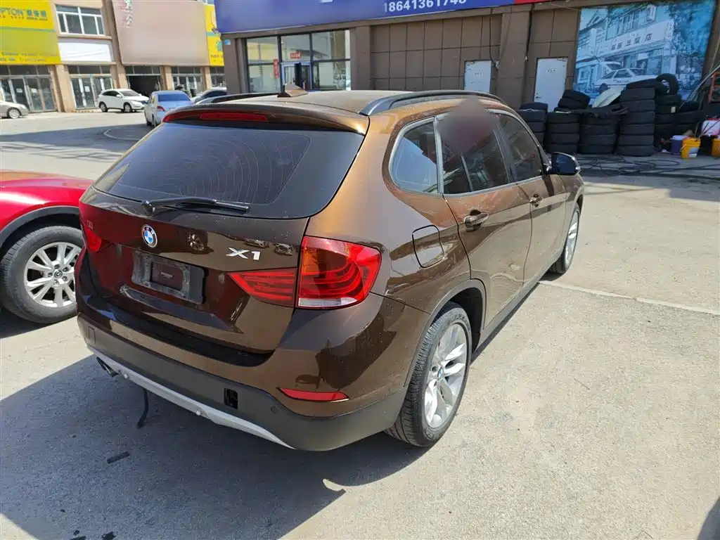BMW X1 2014 sDrive18i Leading Edition фото 8