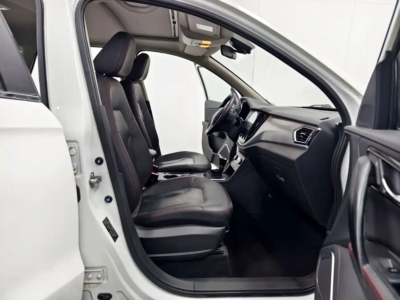 FAW Senya R7 2017 2017 Model 1.6L Automatic Smart