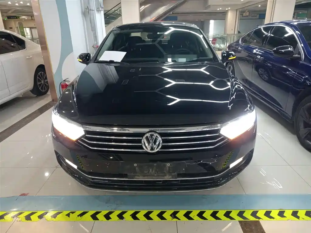 Volkswagen Magotan 2018 330TSI DSG Luxury фото 19