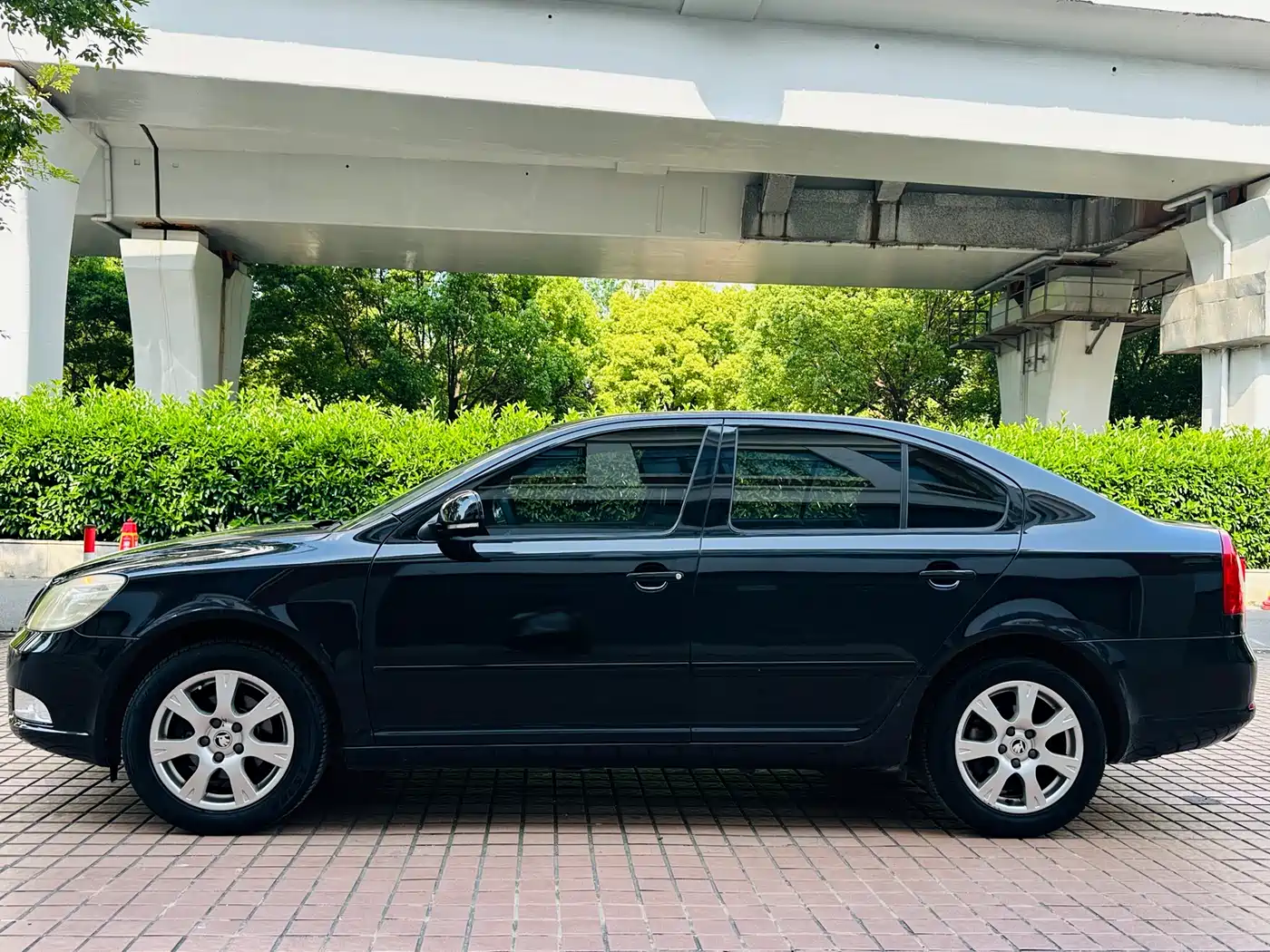Škoda Octavia 2014 1.6L Auto Yijie Edition фото 20