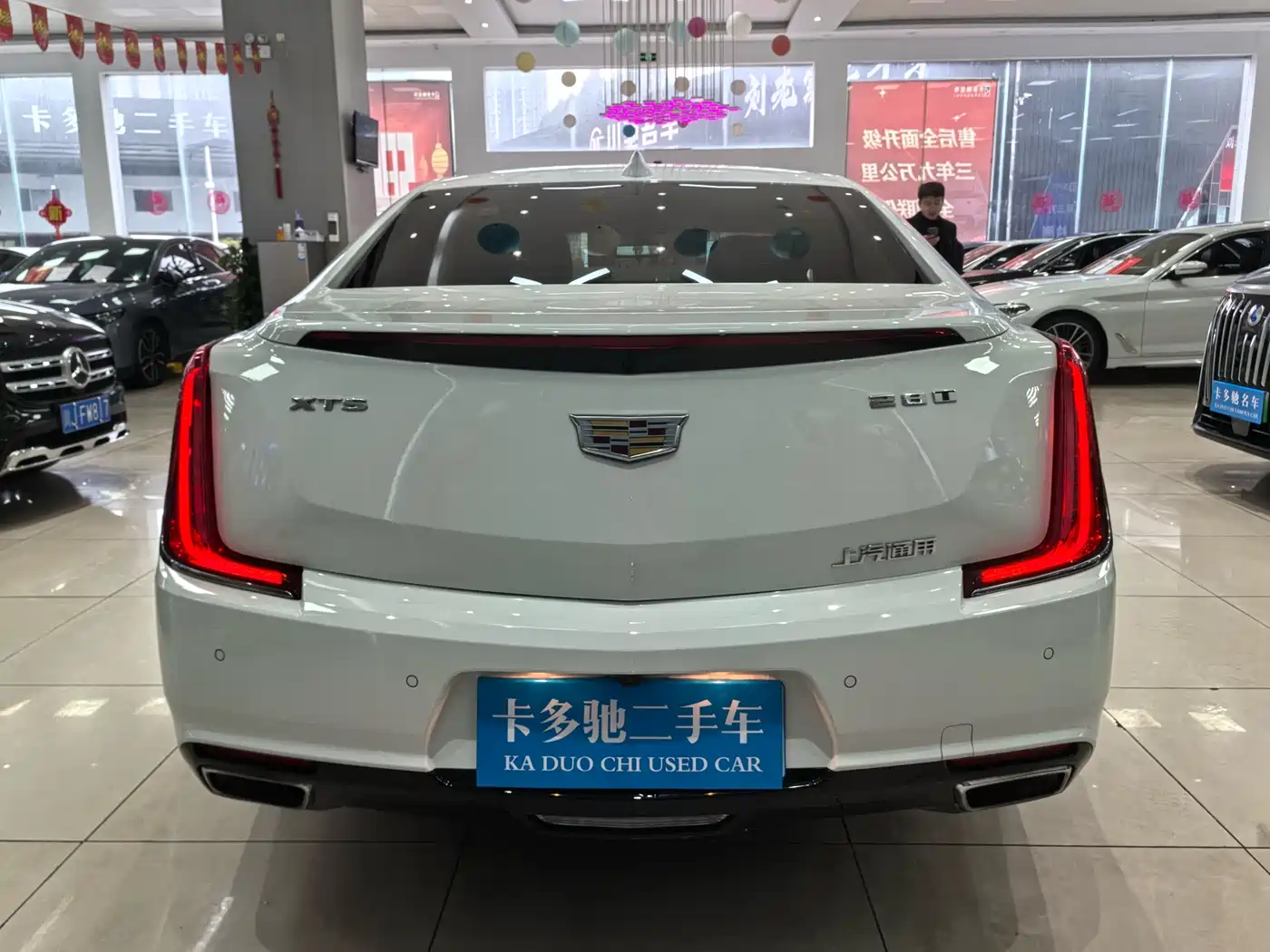CADILLAC XTS