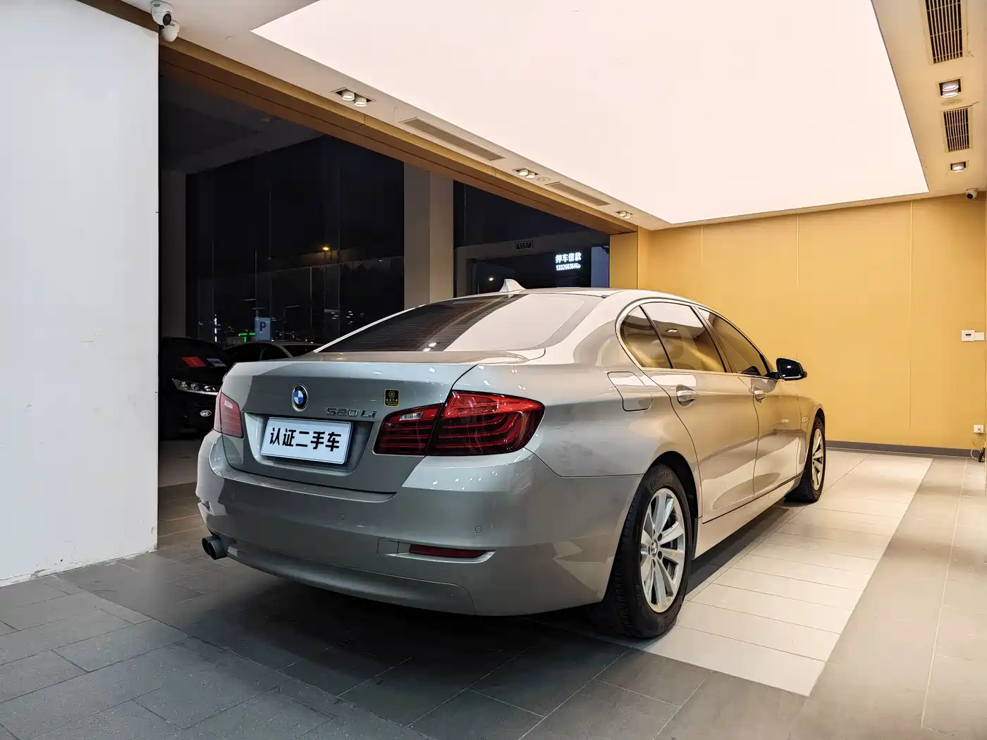 BMW 5 Series 2014 520Li Elegance фото 30