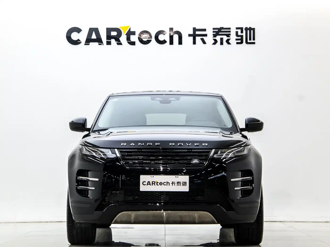 Land Rover Range Rover Evoque 2024 Range Rover Evoque L 249PS Light Master Edition фото 2