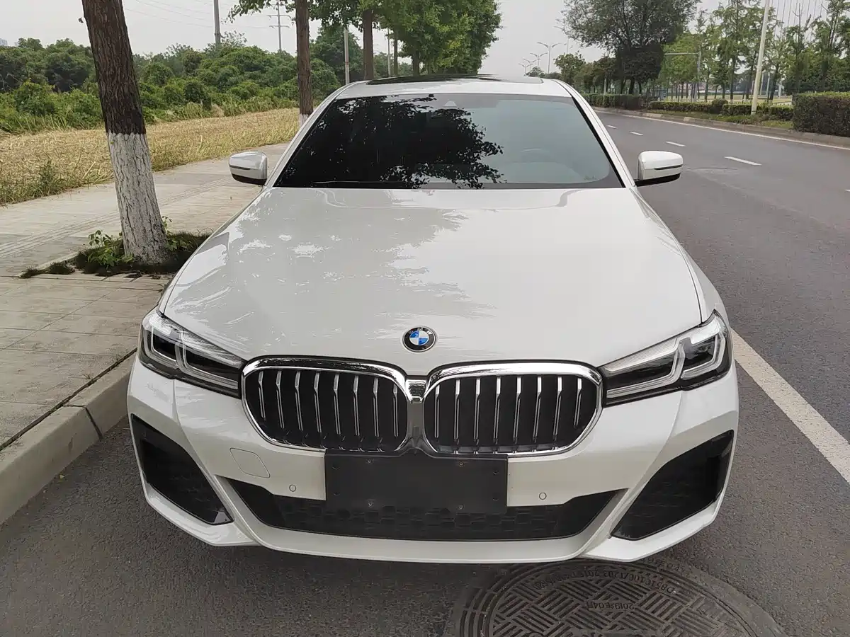 BMW 5 Series 2022 Model Second Facelift 525Li M Sport Package фото 2