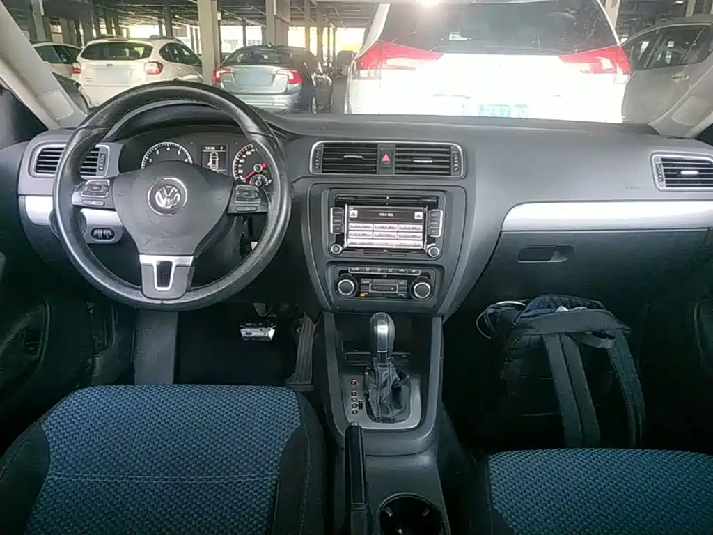 Volkswagen Sagitar 2014 Facelift 1.4TSI BlueMotion фото 10