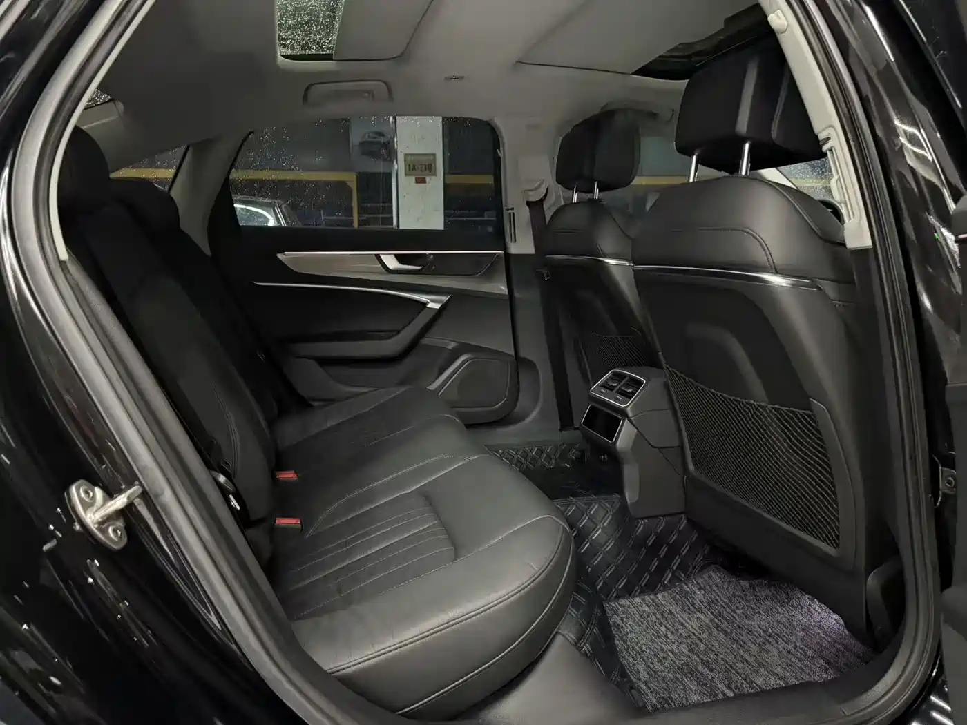 Audi A6L 2021 45 TFSI Exclusive Elegance фото 10
