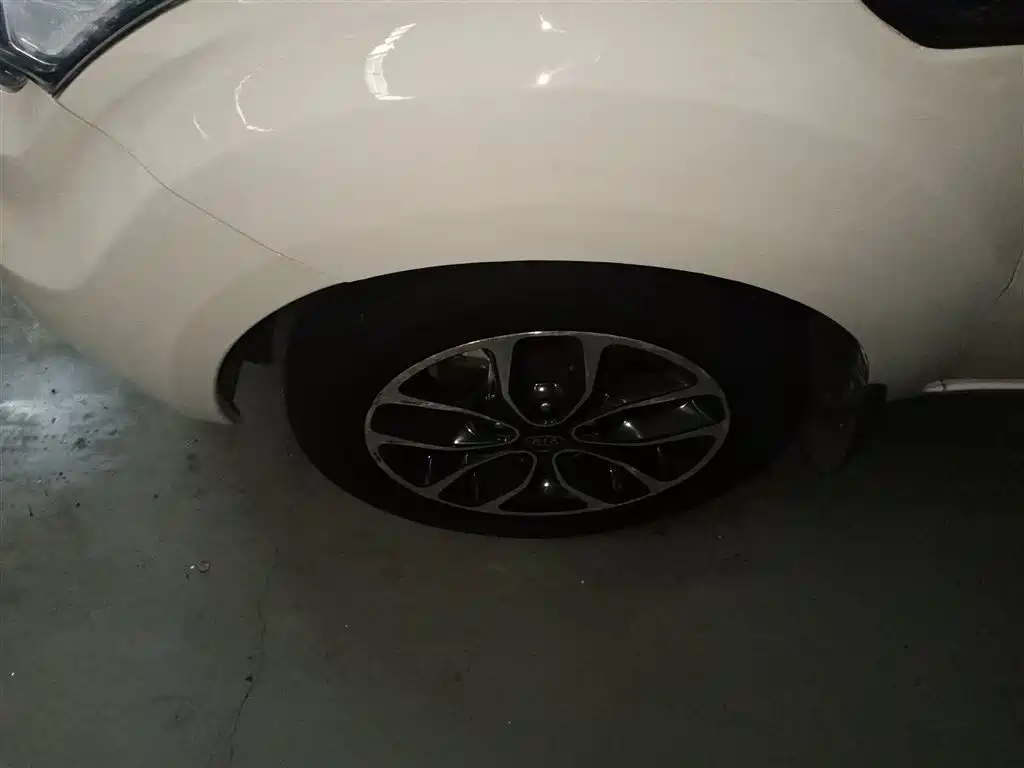 Kia Soul 2013 1.6L AT Premium фото 23