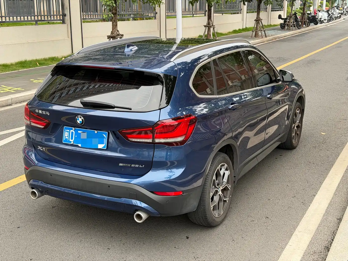 BMW X1 2021 sDrive25Li Leading фото 5