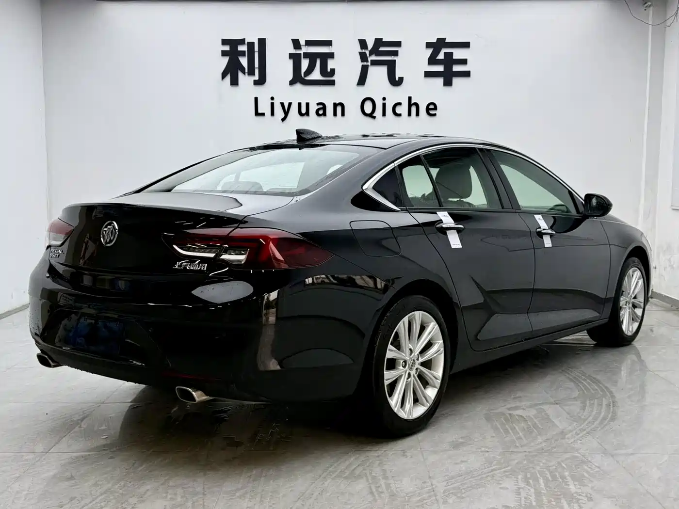 Фото 14 - Buick Regal