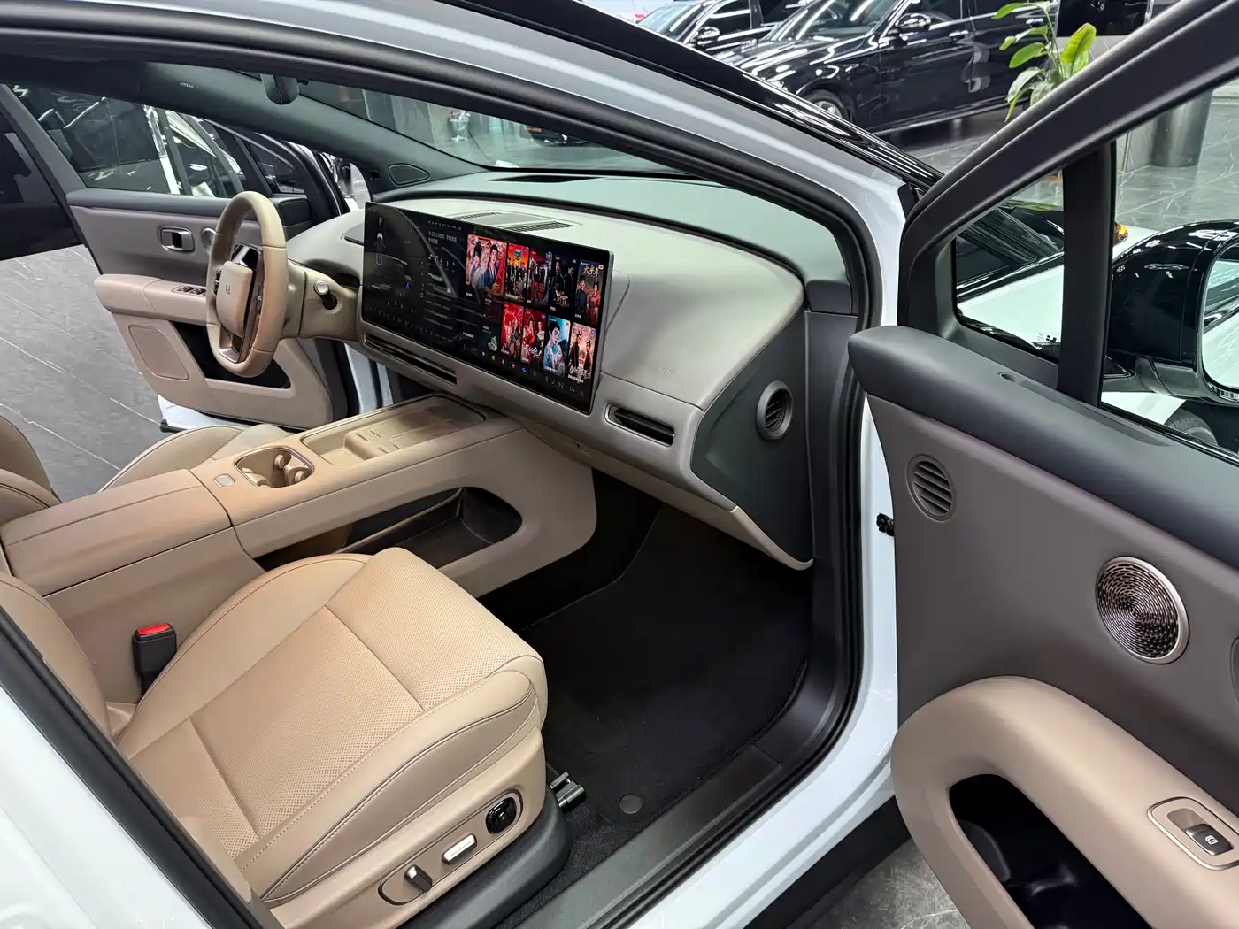 Li Auto i6 2026 2025 2WD Base Model