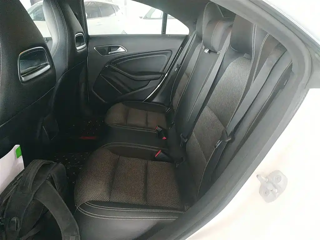 Mercedes-Benz CLA (Import) 2017 Facelift CLA 180 фото 17