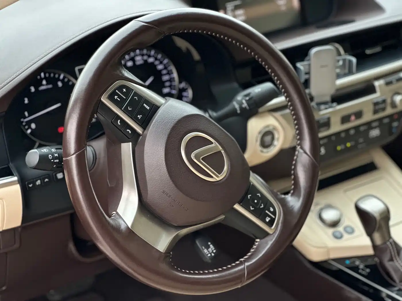 Lexus ES 2015 200 Elite Edition фото 12