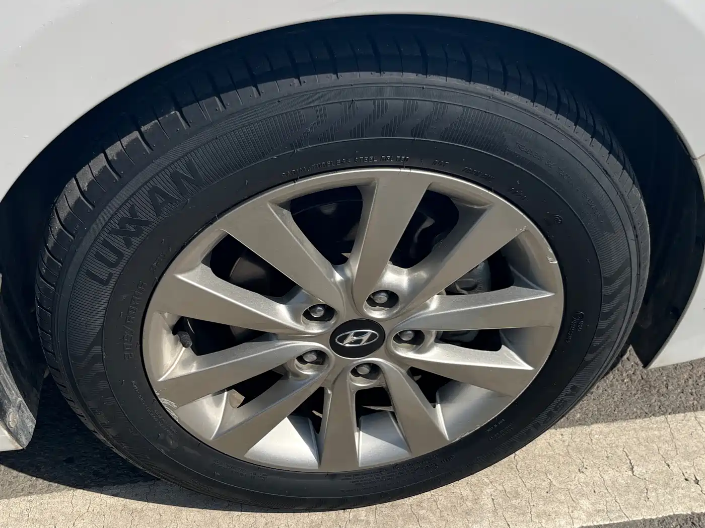 Hyundai Mistra 2016 1.8L Automatic Smart GLS фото 20