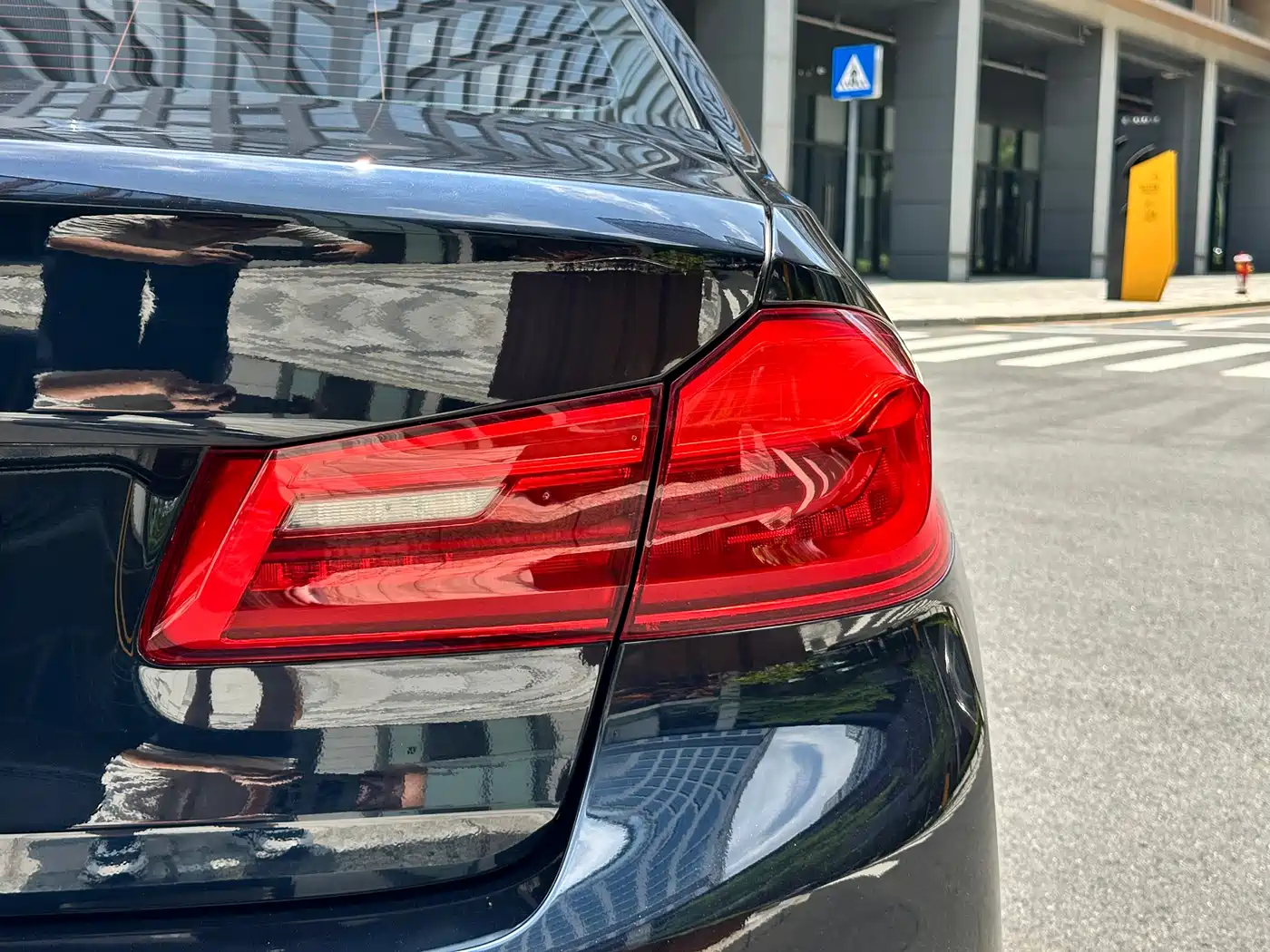 BMW 5 Series 2020 525Li M Sport Package фото 20