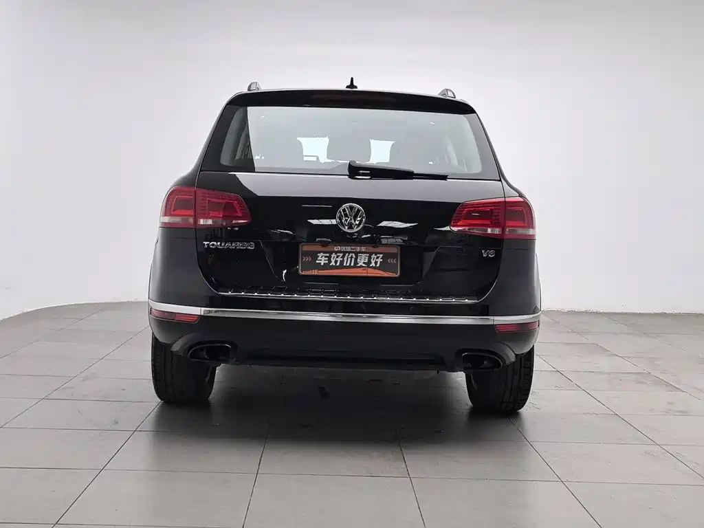 Фото 4 - Volkswagen Touareg