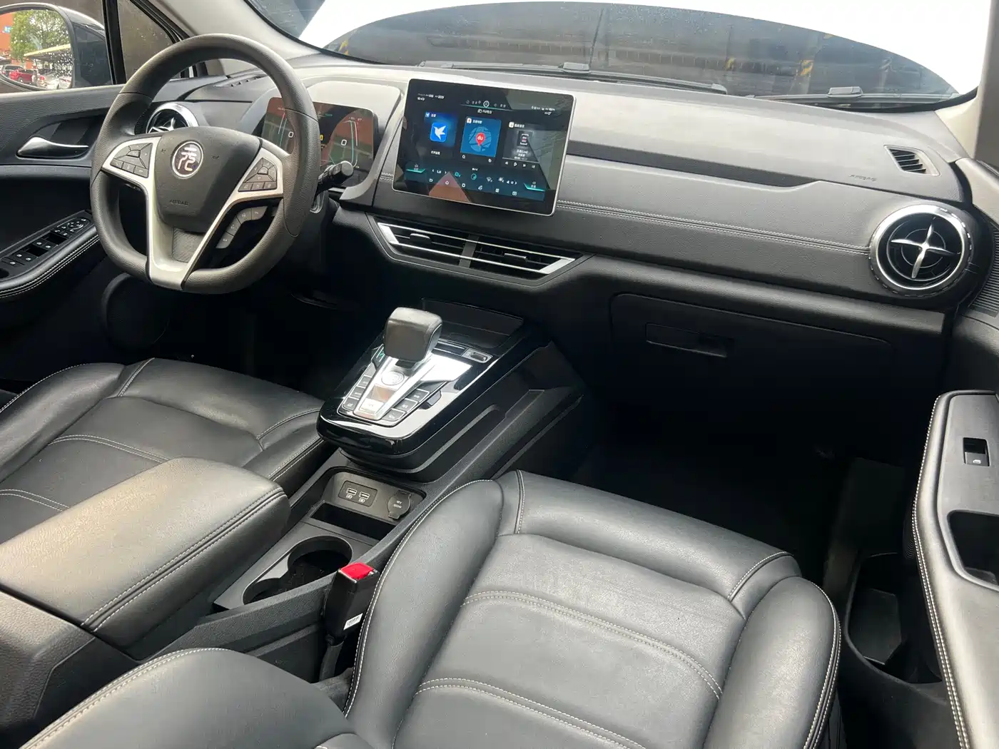 BYD Yuan New Energy 2019 EV535 High Energy Navigation Edition фото 22