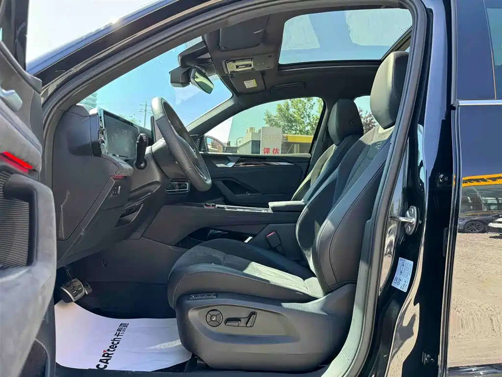 Volkswagen Tiguan L 2024 PRO 330TSI FWD R-Line Intelligent Premium Edition фото 26