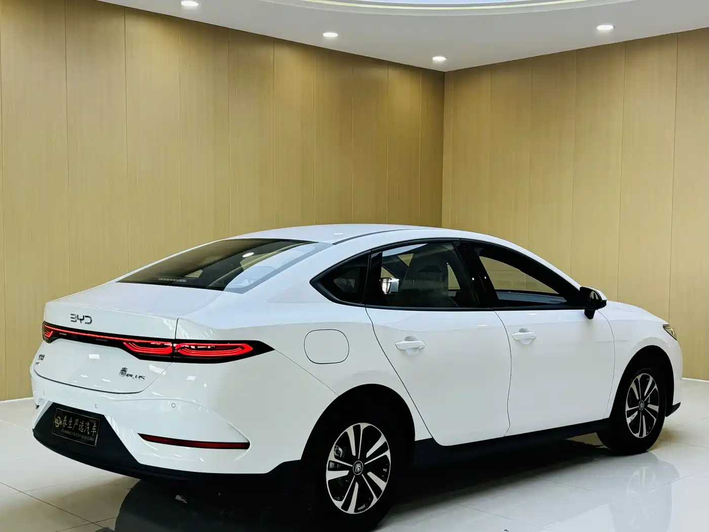 BYD Qin PLUS 2026 2026 Model DM-i 210KM Progressive Edition