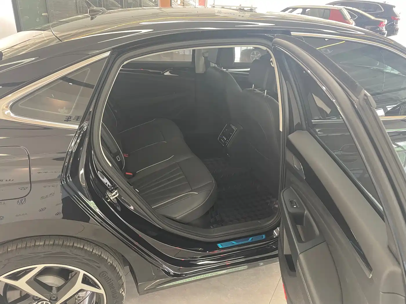 Volkswagen Passat 2024 Model 380TSI Starlight Elite фото 10