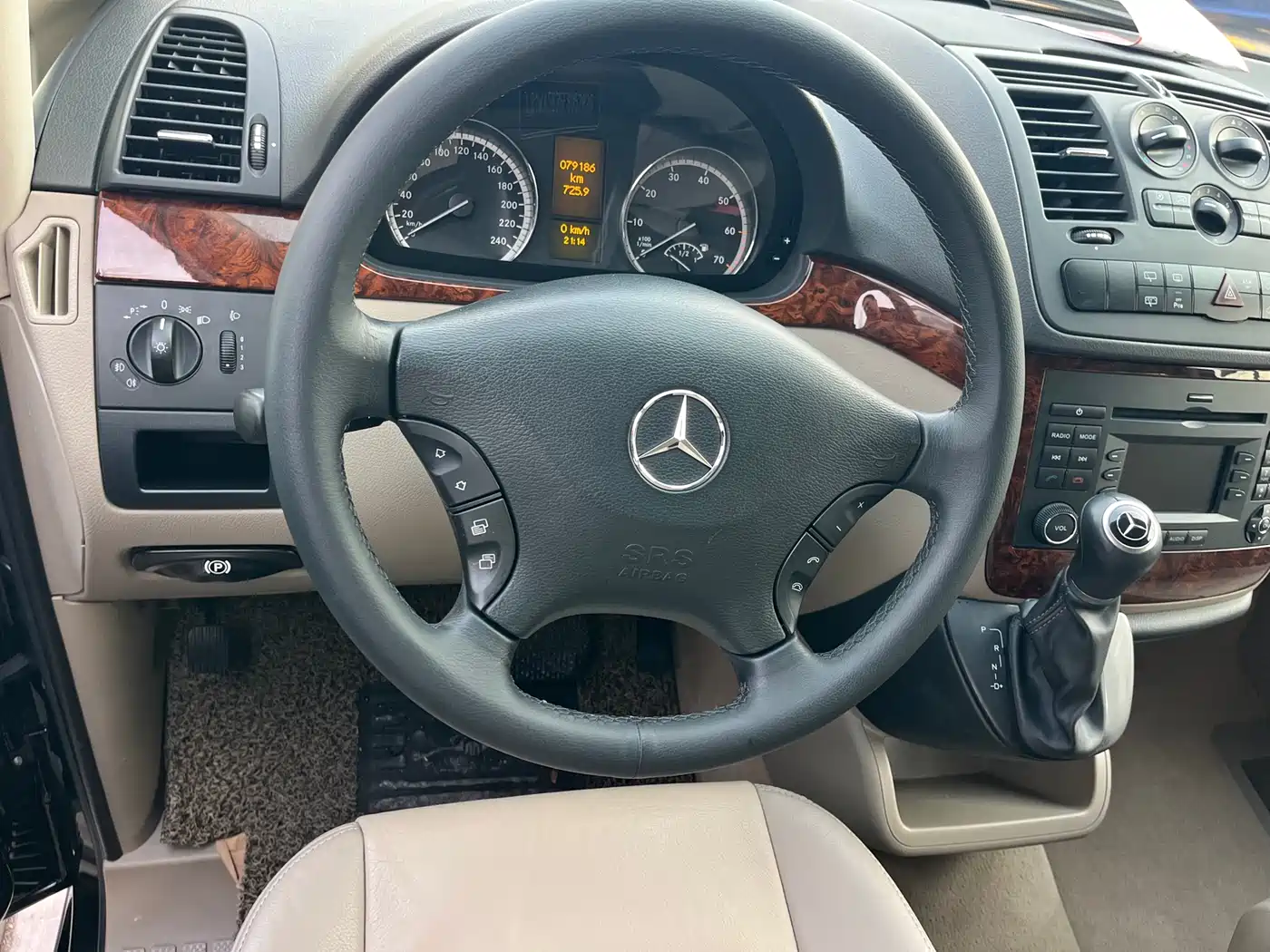 Mercedes-Benz Viano 2013 3.0L Comfort Edition фото 9