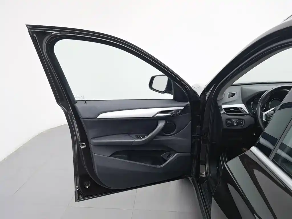 Photo 8 - BMW X1