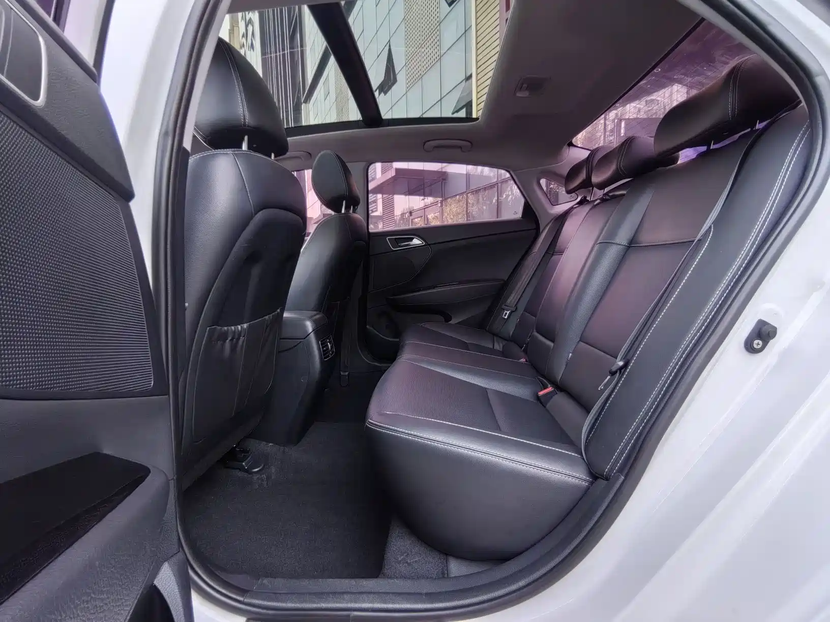 صورة 8 - Hyundai Mistra